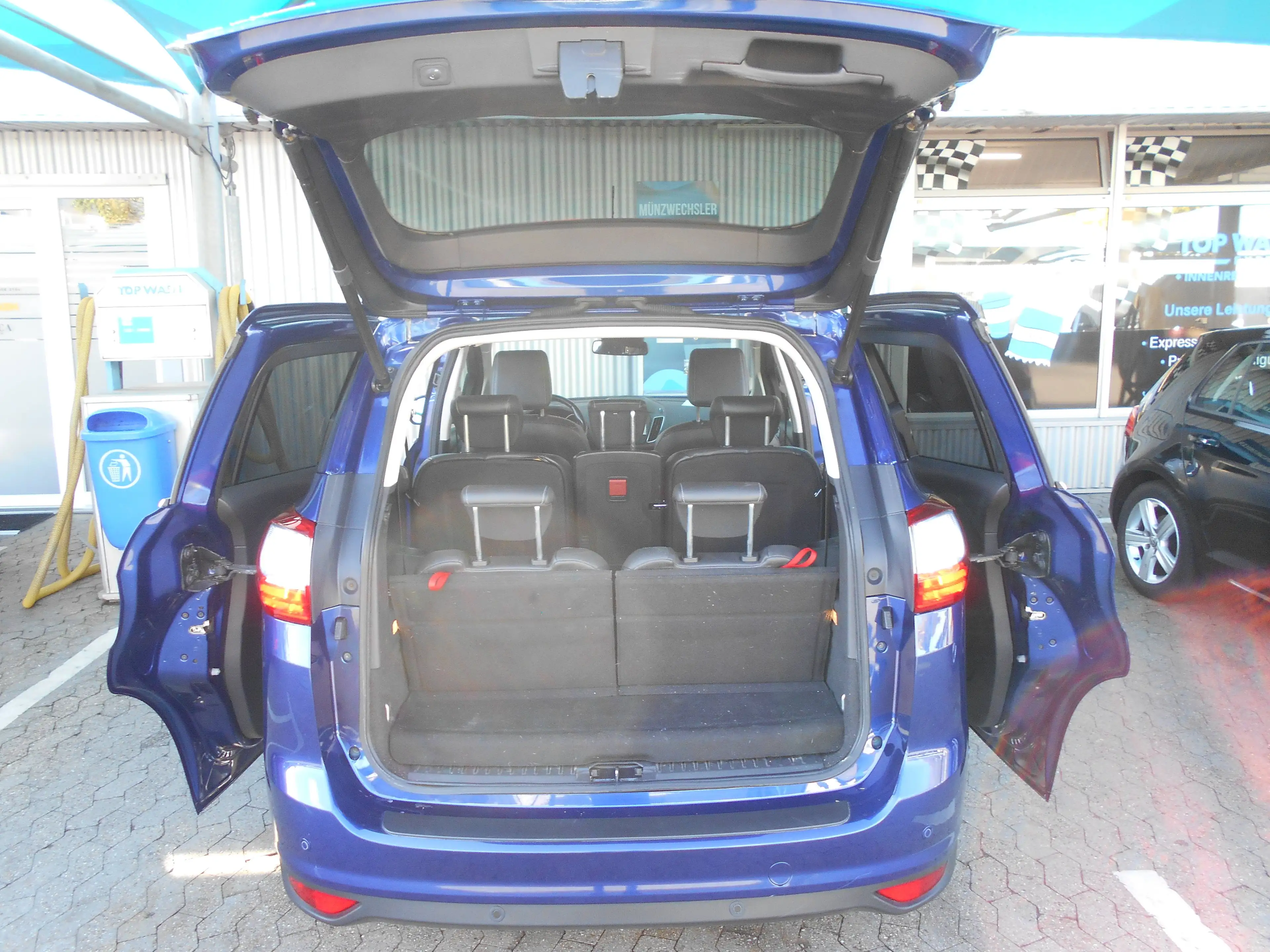 Ford Grand C-Max Titanium/KLIMA/NAVI/EURO 6 — photo 12