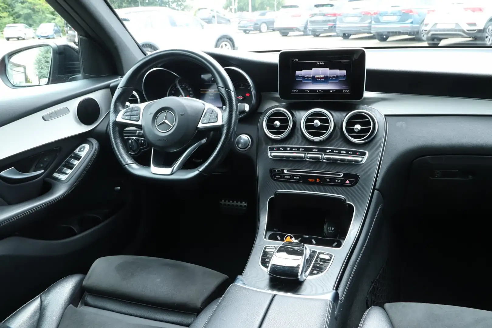 Mercedes-Benz GLC 250 d 4Matic AMG-Line NAVI*SHZ*KEYLESS Rood - 2