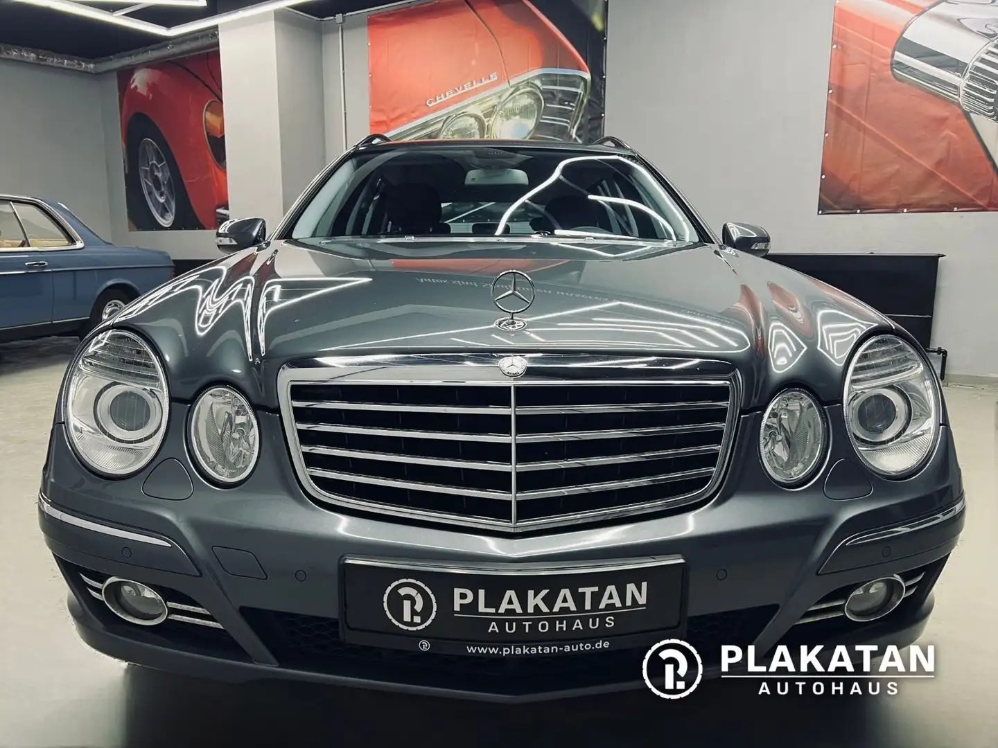 Mercedes-Benz E 280 E T-Modell E 280 T Gris - 2