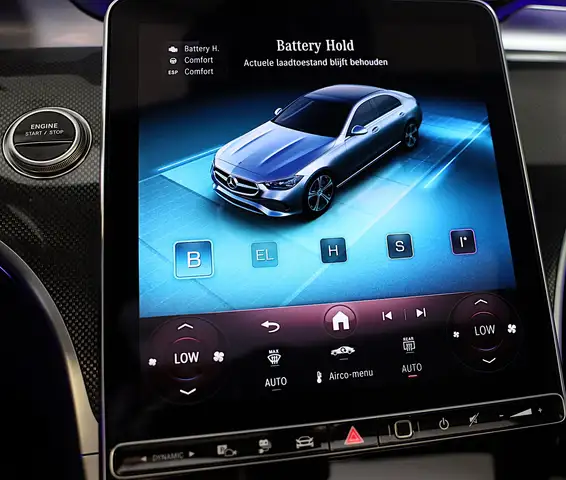 Mercedes-Benz C-Class view 14