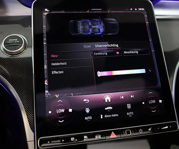 Mercedes-Benz C-Class view 28