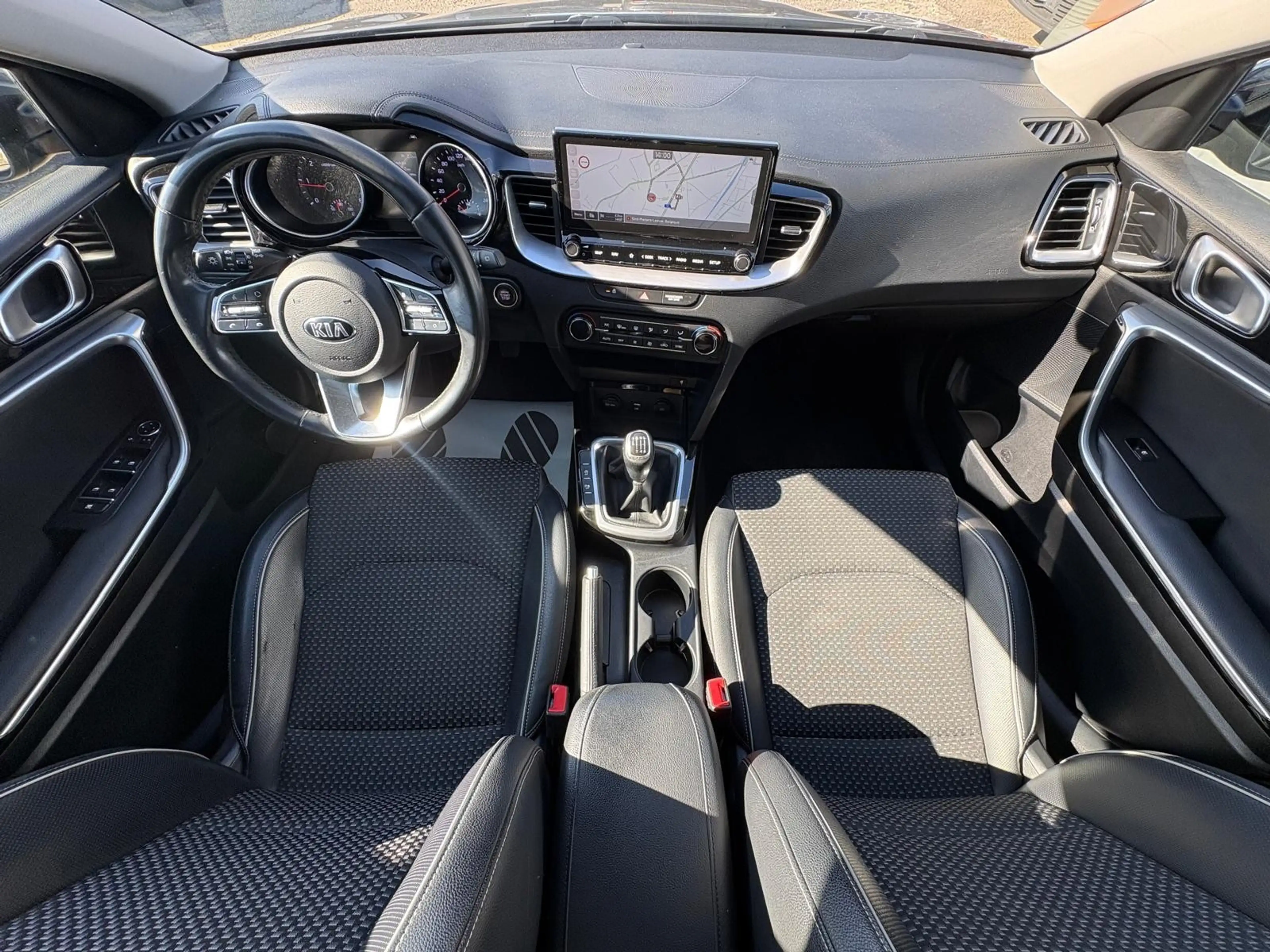 Kia Ceed SW / cee'd SW 1.6 CRDi More ISG | | NAVI | CUIR | CAMERA — photo 9