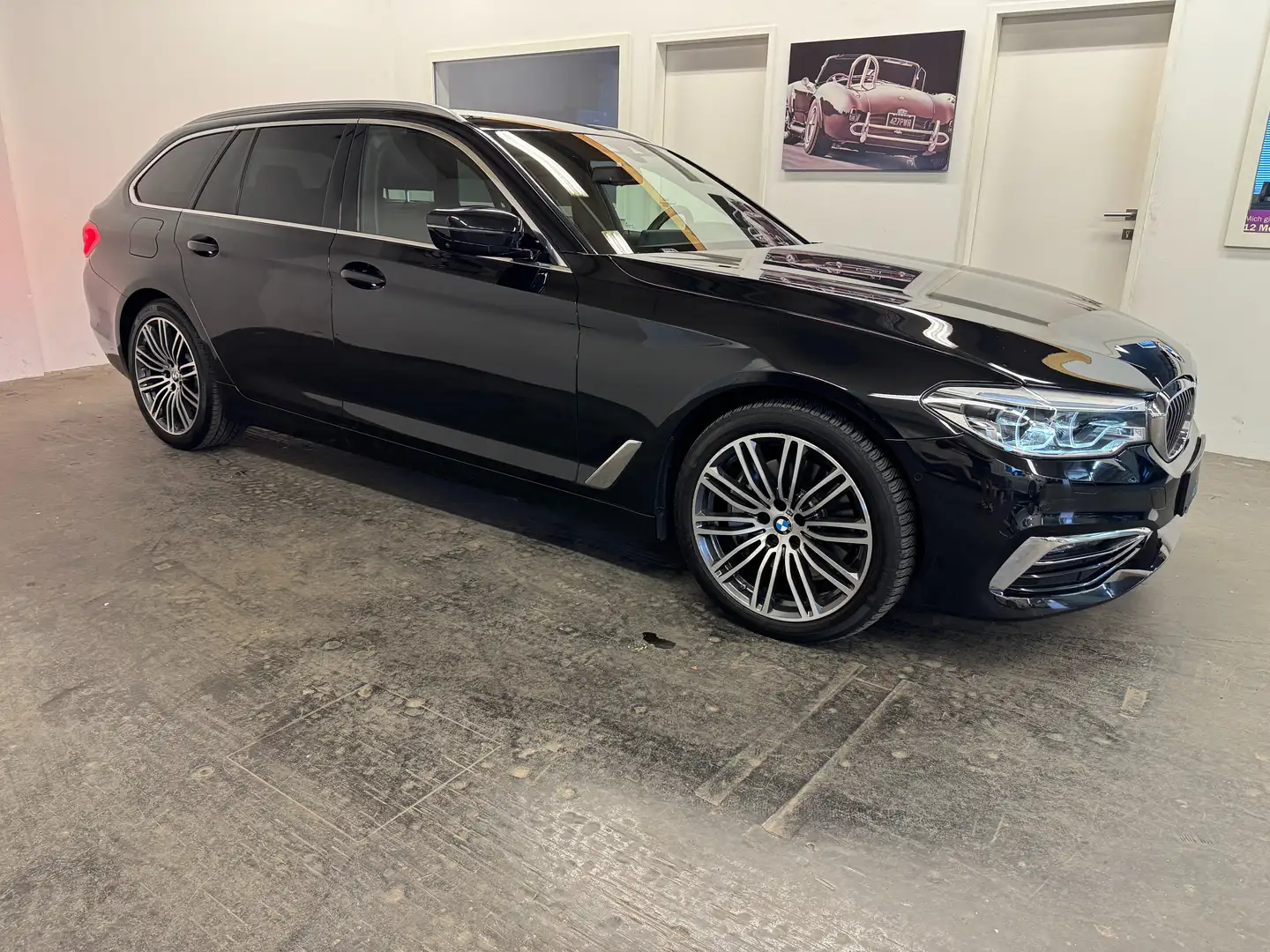 BMW 540 540 d xDrive Luxury Line HUD/Nappa/Harman Kardon Schwarz - 2
