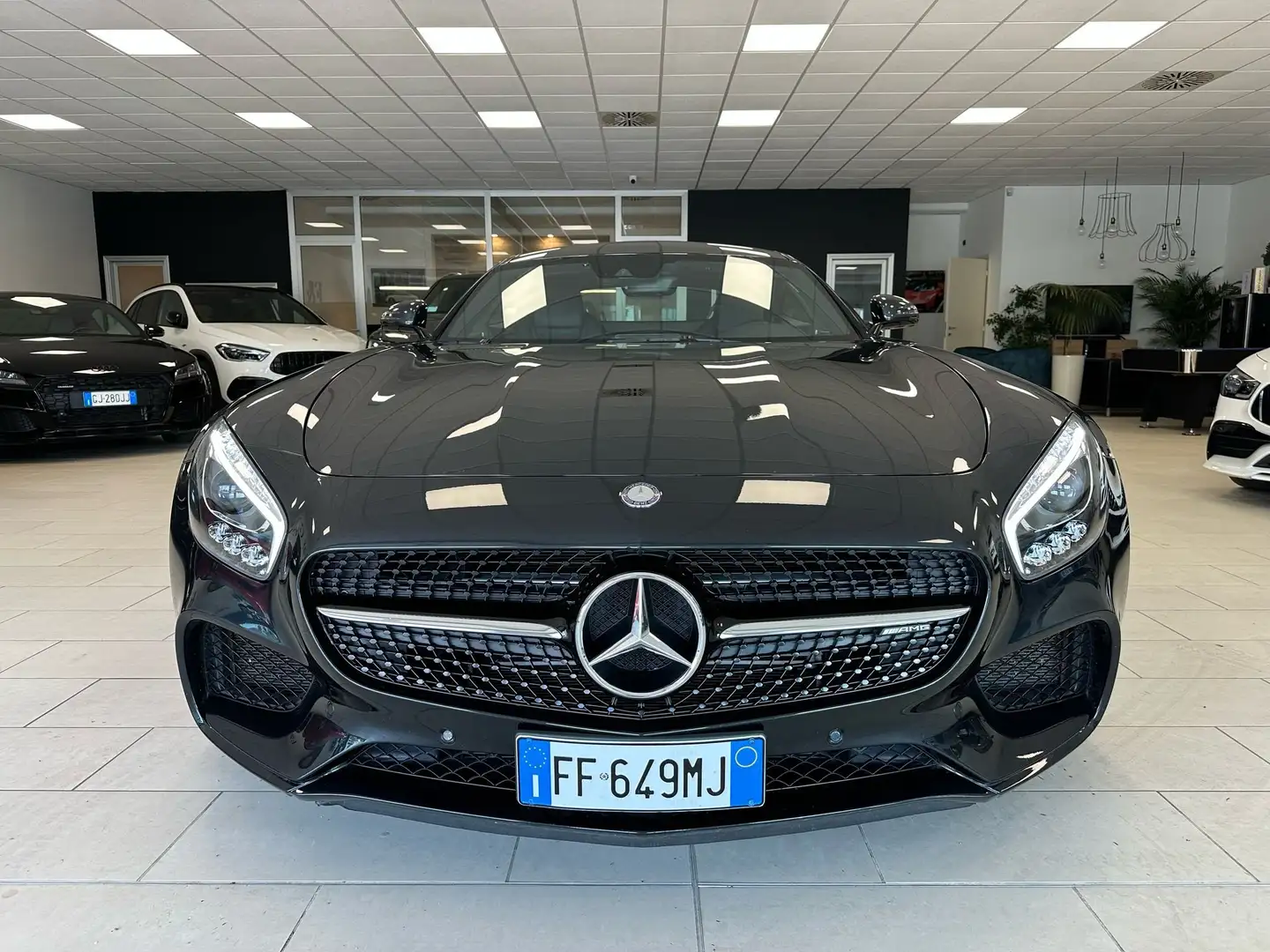 Mercedes-Benz AMG GT 4.0 462cv auto Uff. Italiana Tagliandi Mercedes Nero - 2