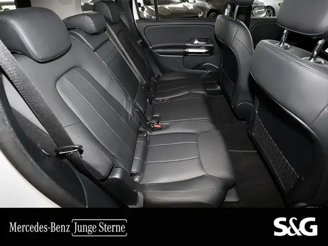 Mercedes-Benz GLB view 7