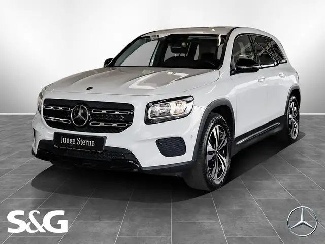 Mercedes-Benz GLB view 13