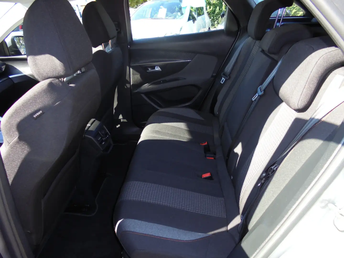 Peugeot 3008 BlueHDi 130ch EAT8 Active Business - 2