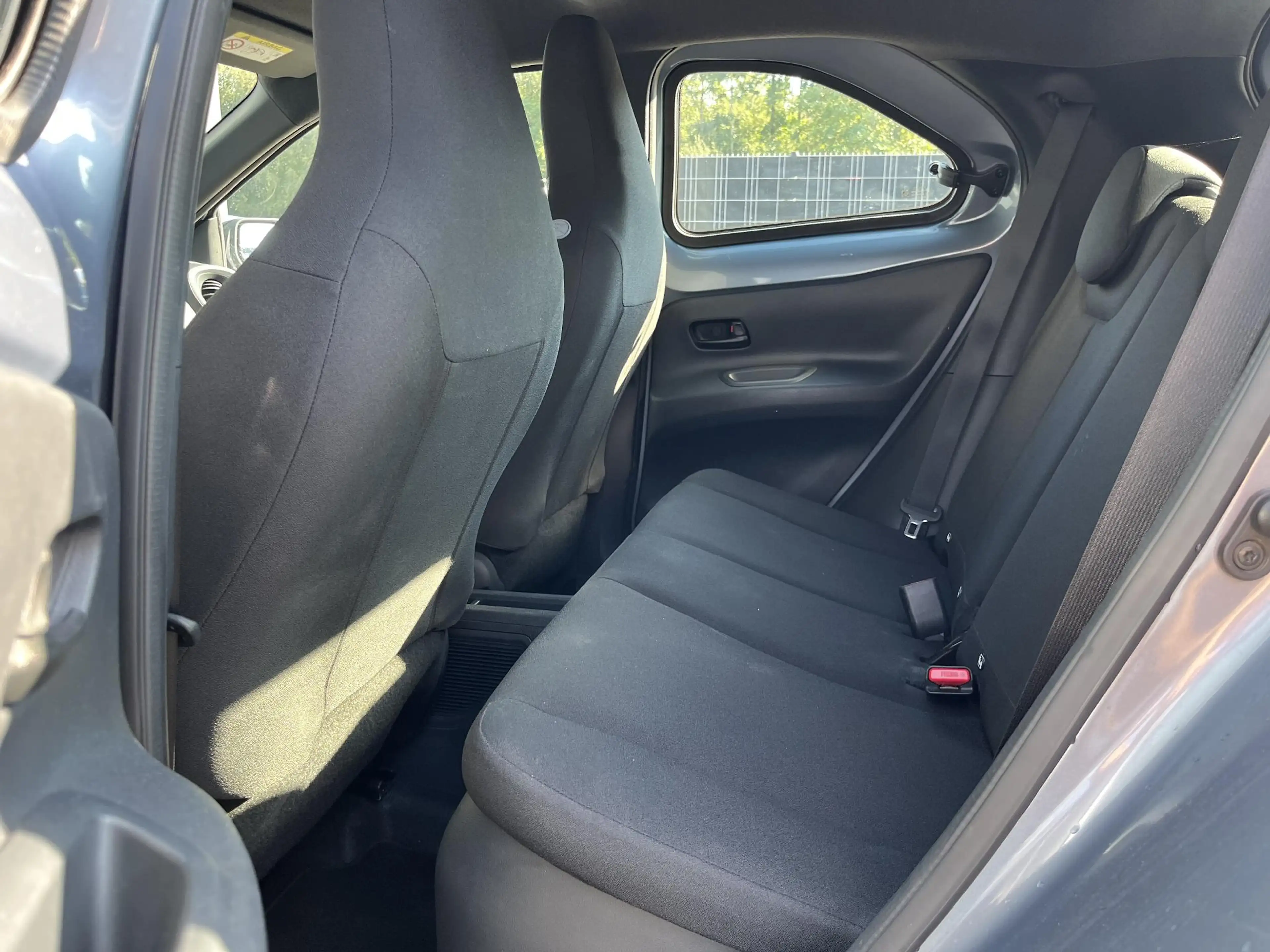 Toyota Aygo X Hybrid 115 play — photo 11