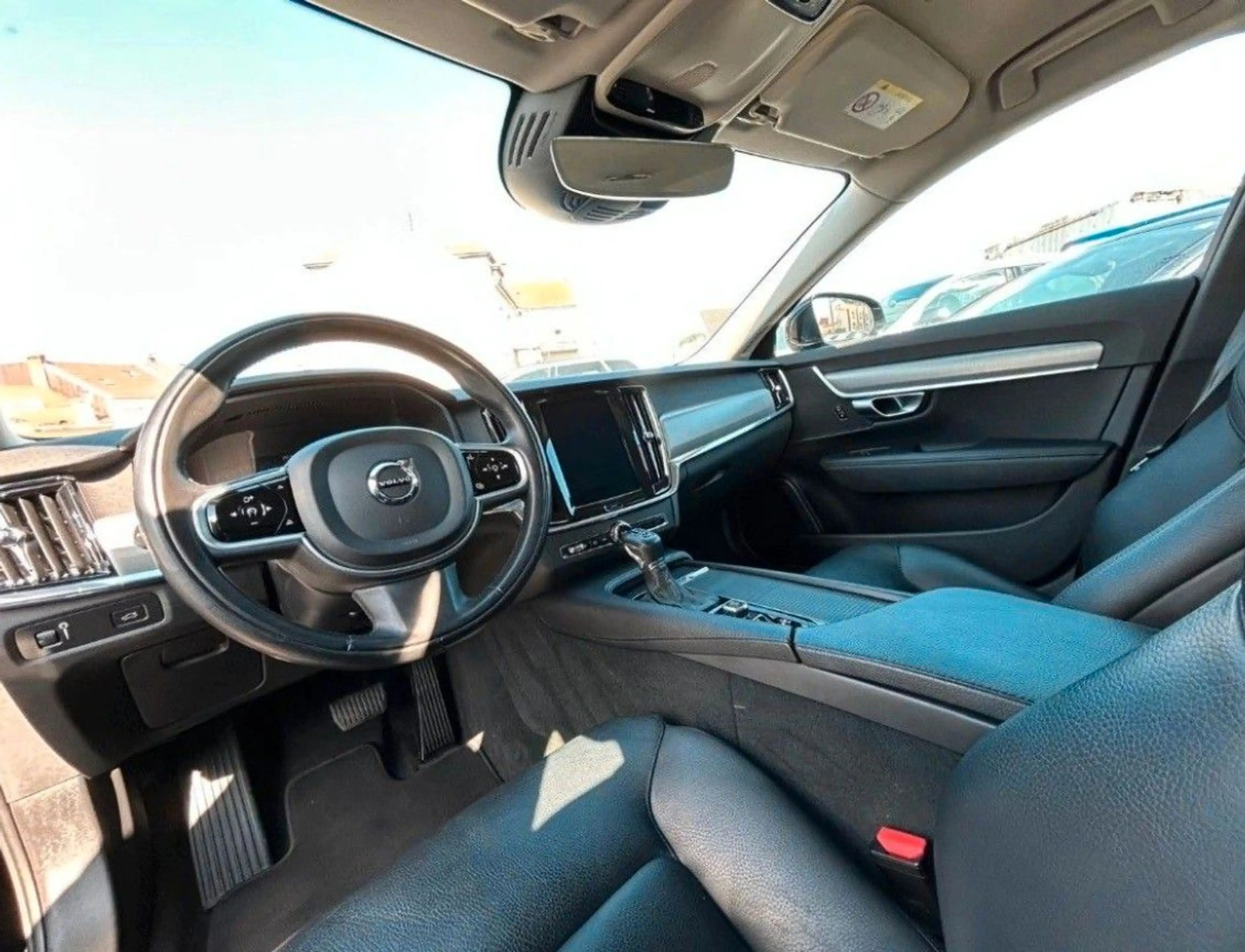 Volvo V90 MOMENTUM MEMORY + LANE ASSIST + AHK — photo 10