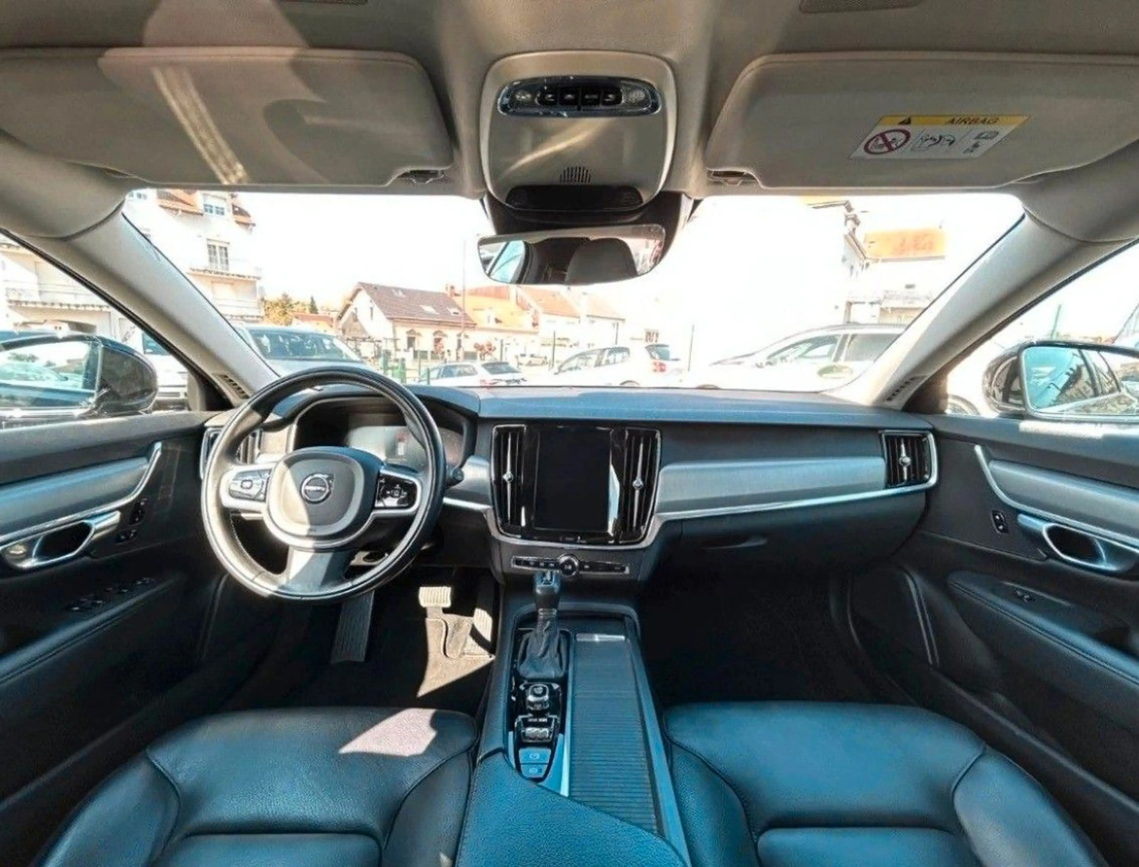 Volvo V90 MOMENTUM MEMORY + LANE ASSIST + AHK — photo 11