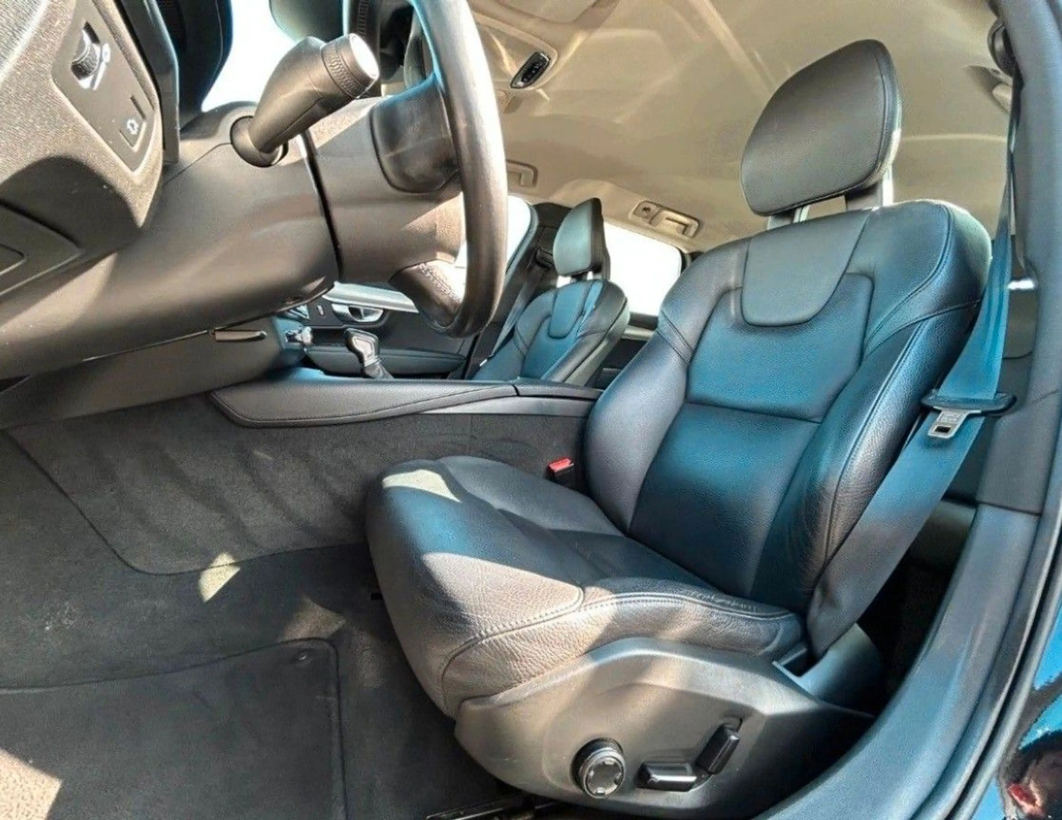 Volvo V90 MOMENTUM MEMORY + LANE ASSIST + AHK — photo 12
