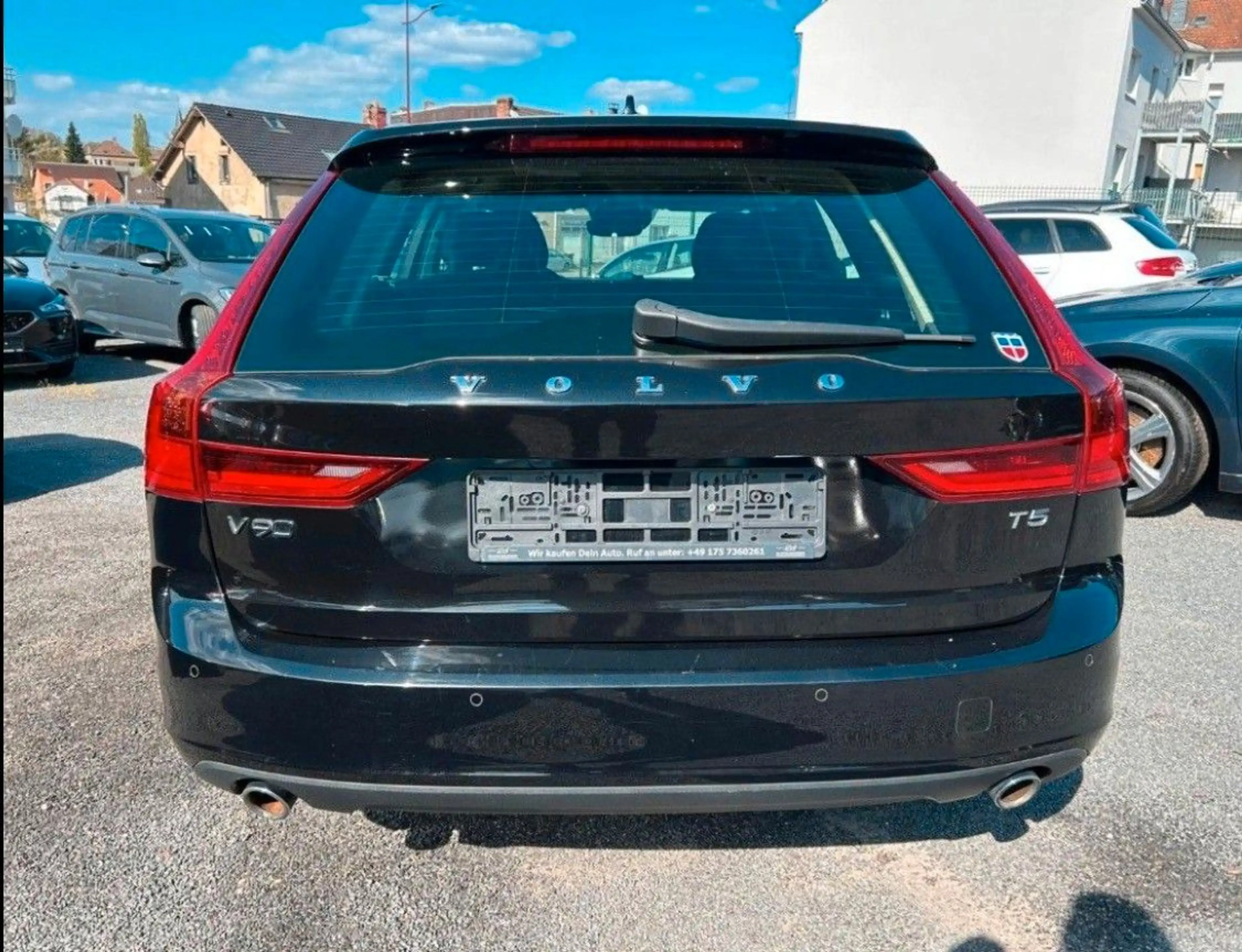 Volvo V90 MOMENTUM MEMORY + LANE ASSIST + AHK — photo 3
