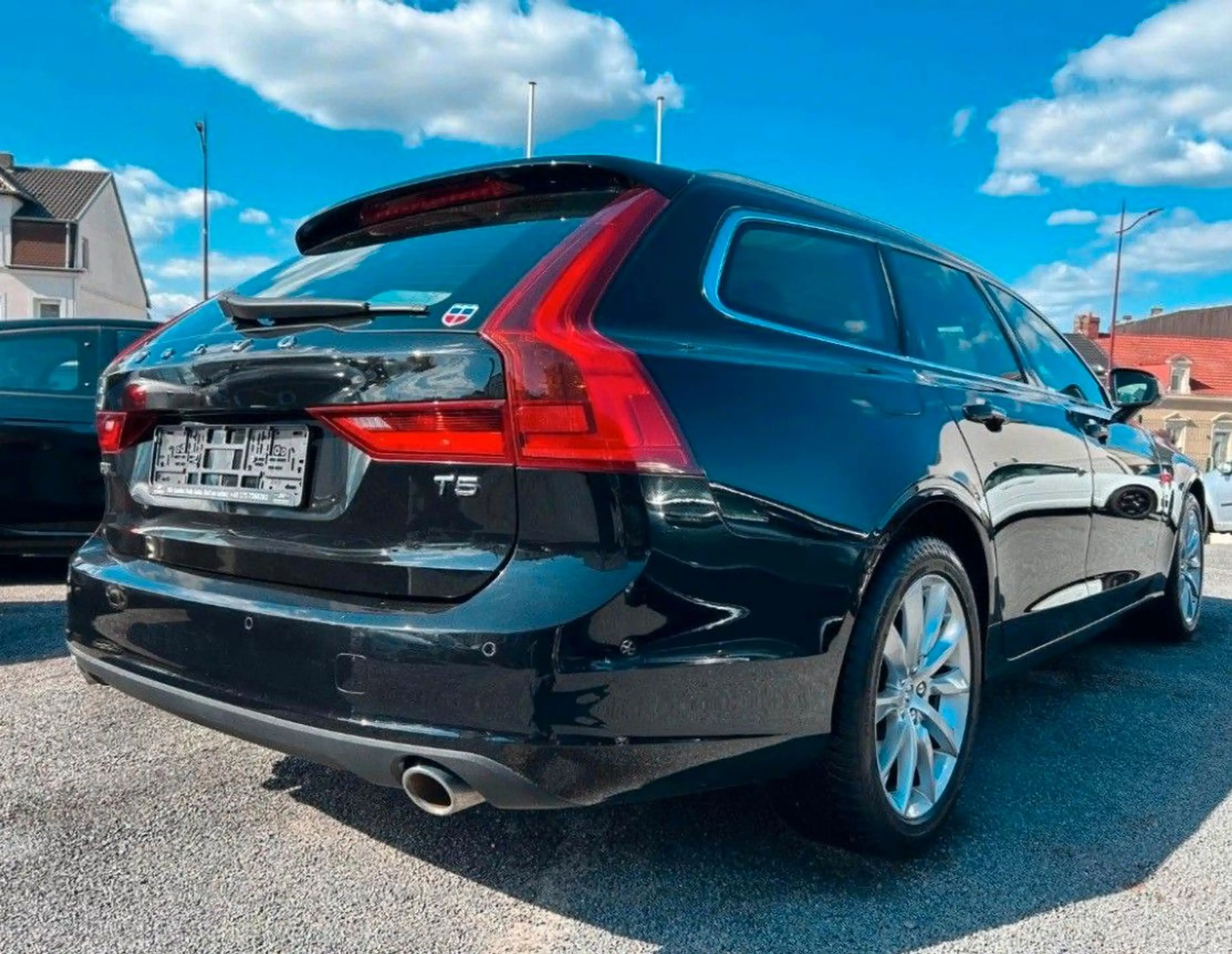 Volvo V90 MOMENTUM MEMORY + LANE ASSIST + AHK — photo 6