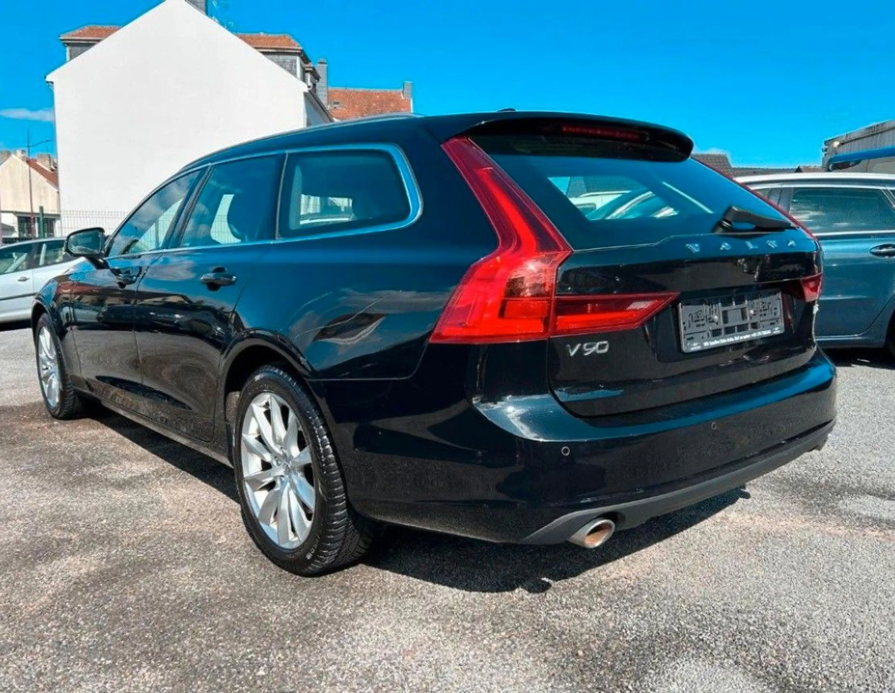 Volvo V90 MOMENTUM MEMORY + LANE ASSIST + AHK — photo 8