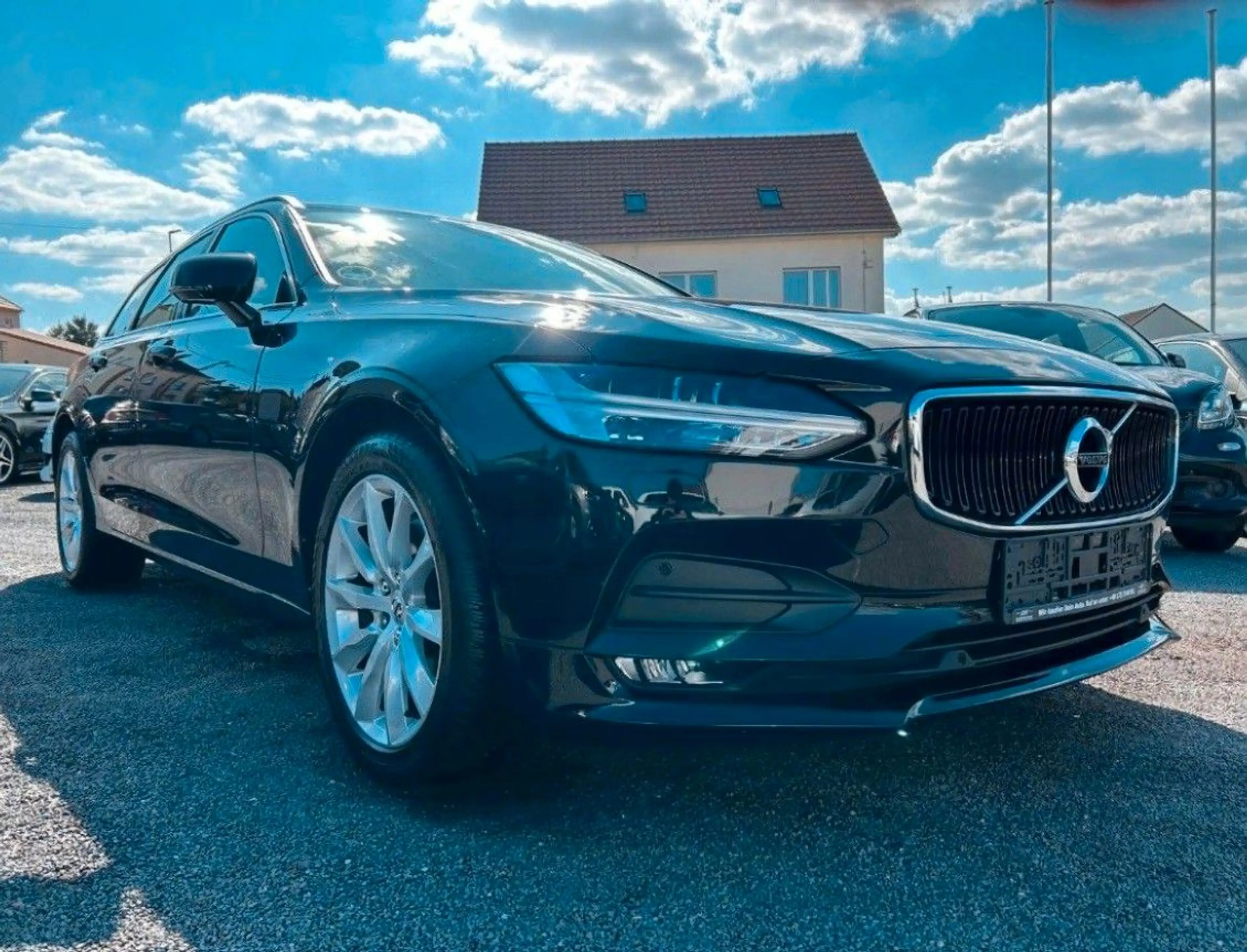 Volvo V90 MOMENTUM MEMORY + LANE ASSIST + AHK