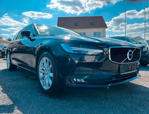Volvo V90 MOMENTUM MEMORY + LANE ASSIST + AHK