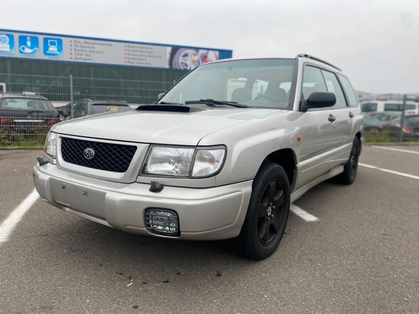 Subaru Forester 2.0 S Turbo Automatik,Insp&Tüv NEU Silber - 1