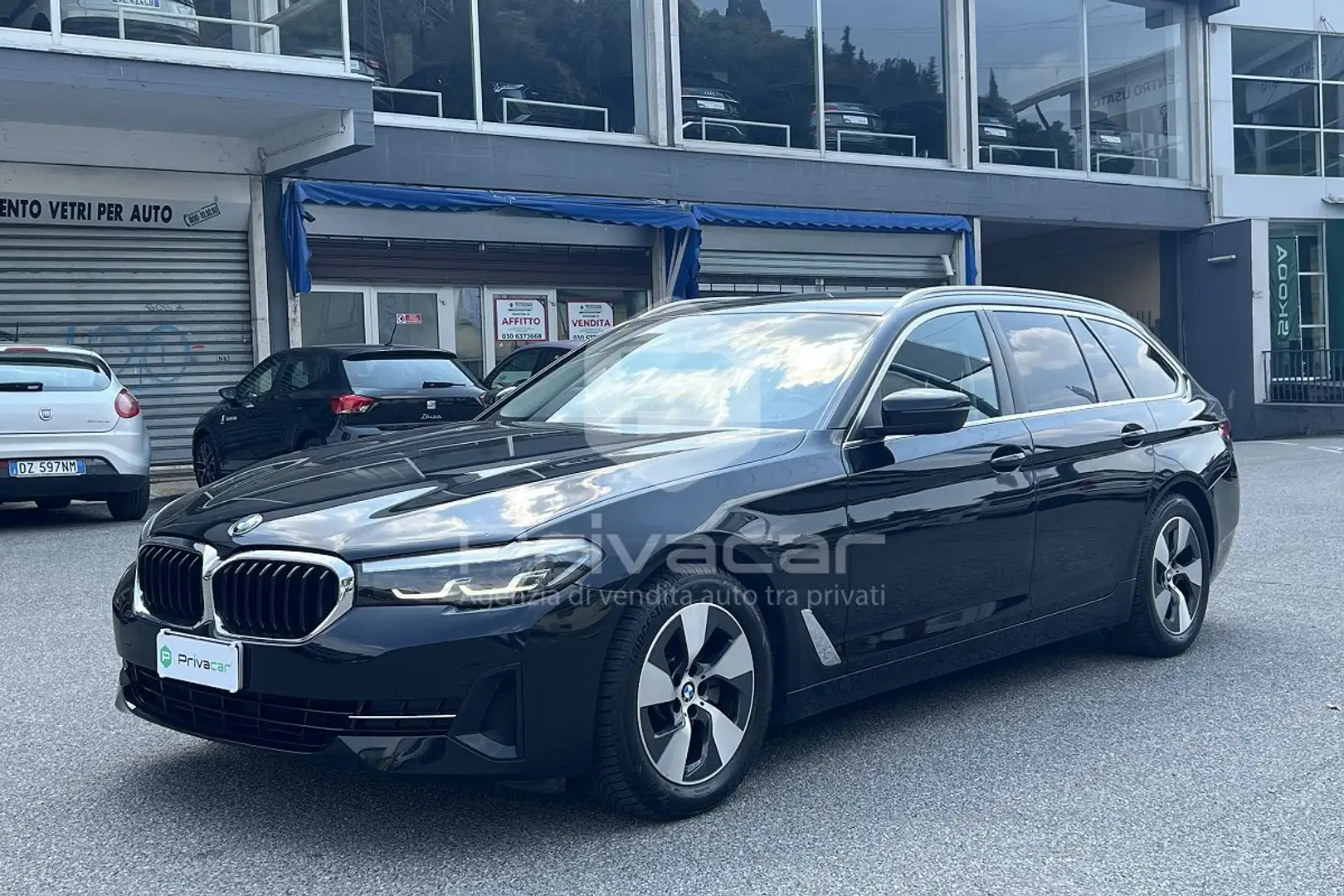 BMW 520 520d 48V xDrive Touring Luxury Nero - 1