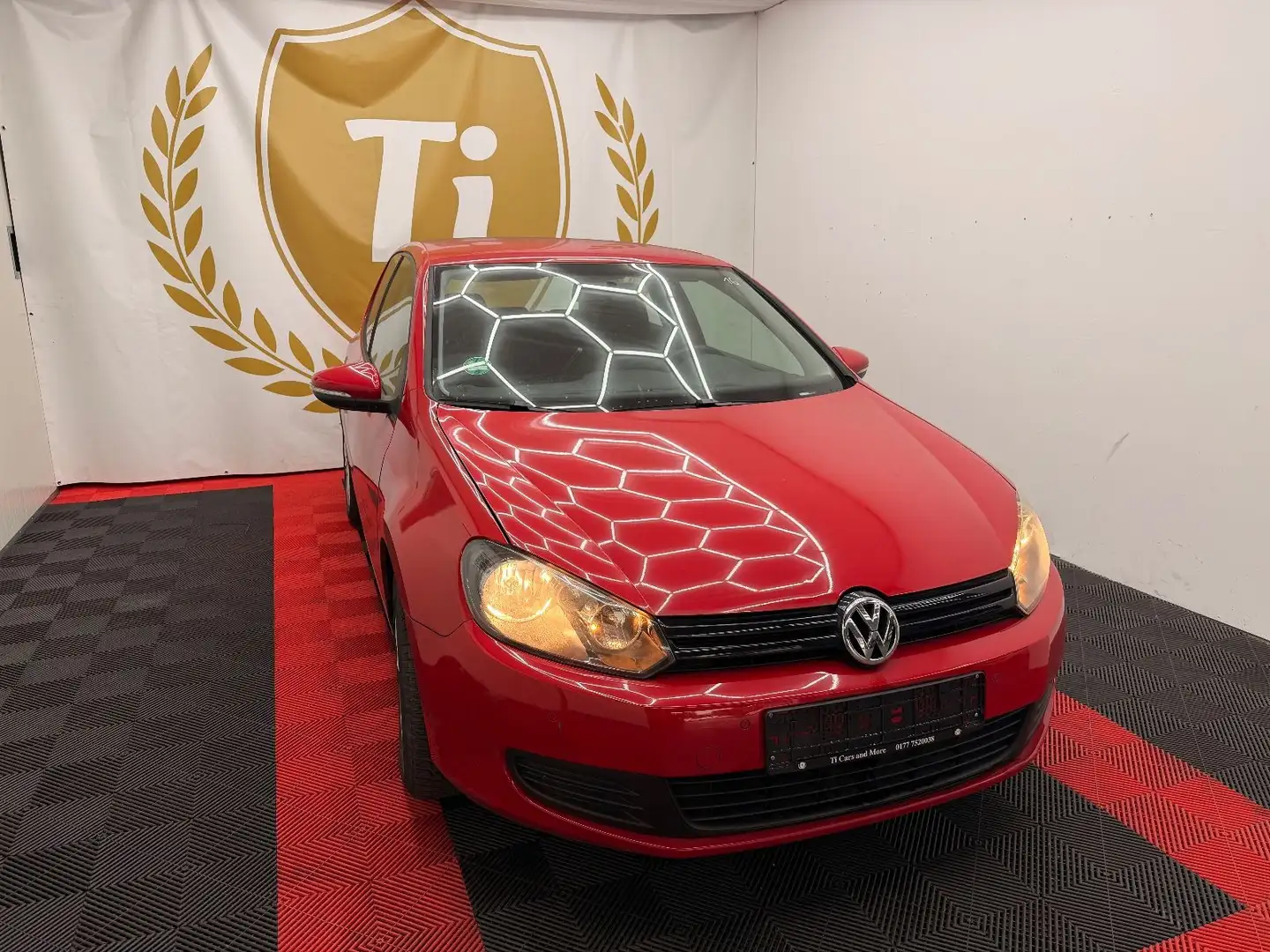 Volkswagen Golf *Golf*VI*TÜV/SERVICE*CARPLAY*1-HAND*Scheckeft* Rot - 2