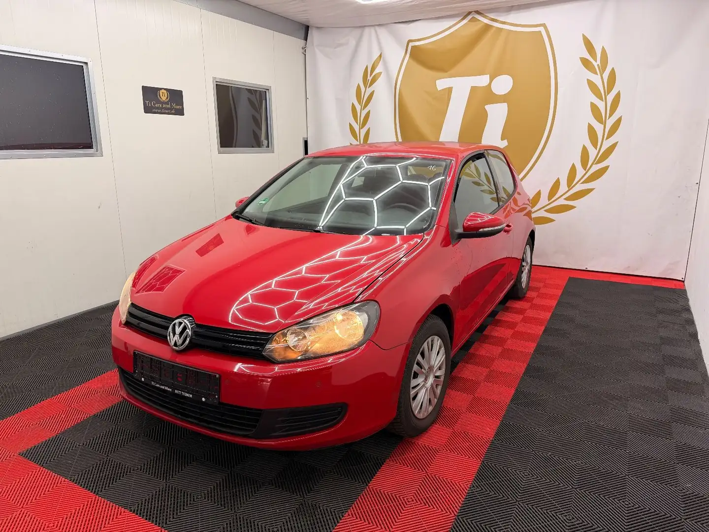 Volkswagen Golf *Golf*VI*TÜV/SERVICE*CARPLAY*1-HAND*Scheckeft* Rot - 1