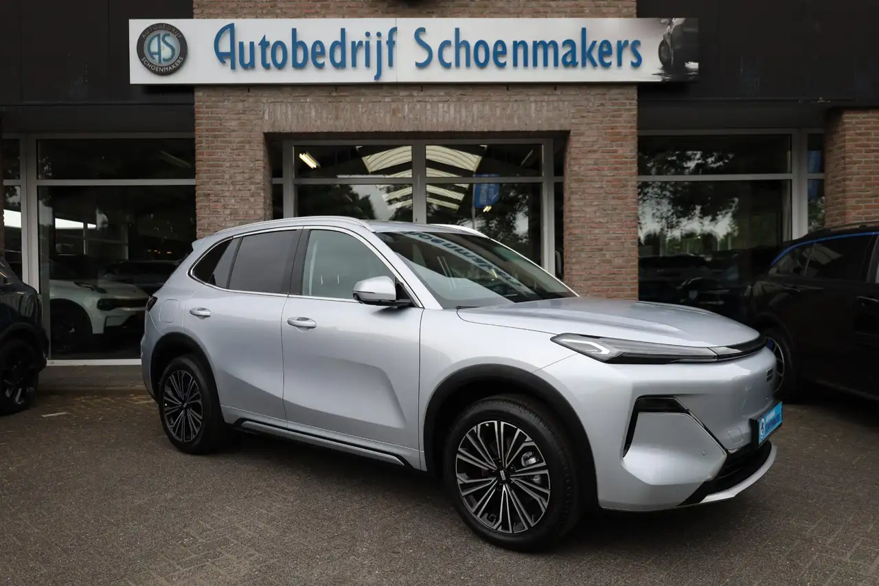 Geely Starray EM-i 2026