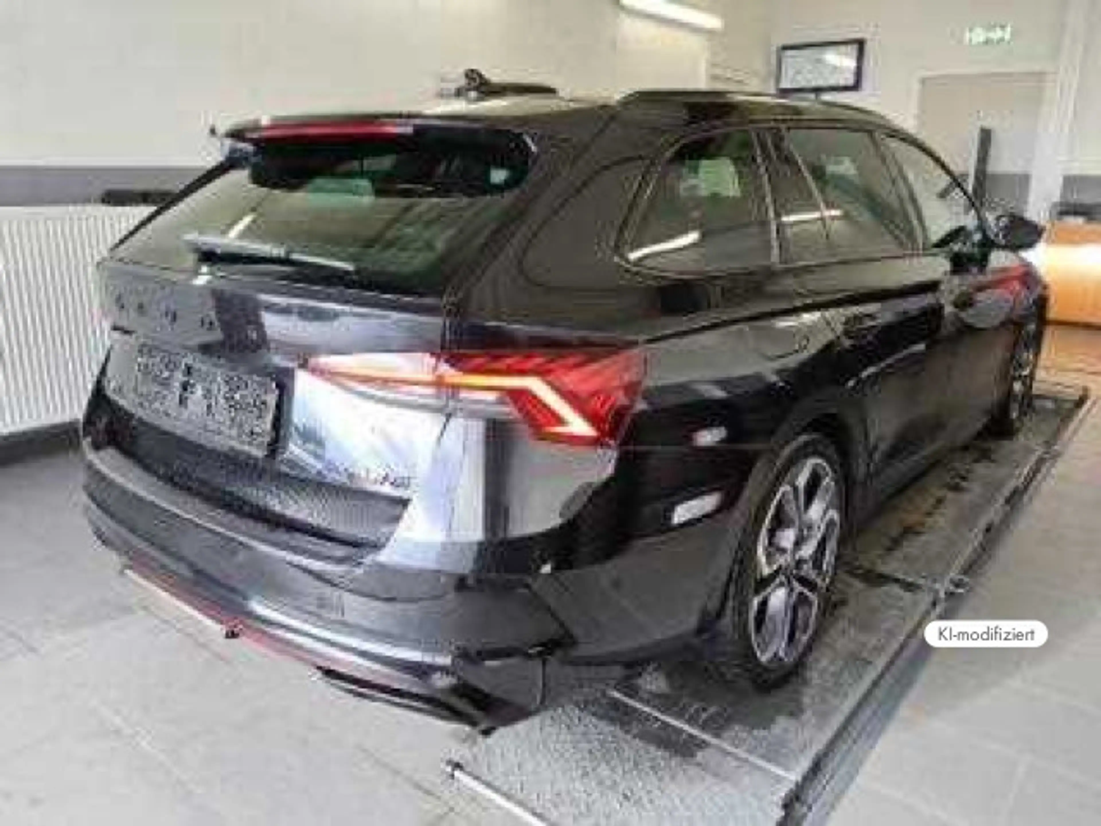 Skoda Octavia Combi RS 2.0 TSI DSG AHK PANO MATRIX DCC — photo 3