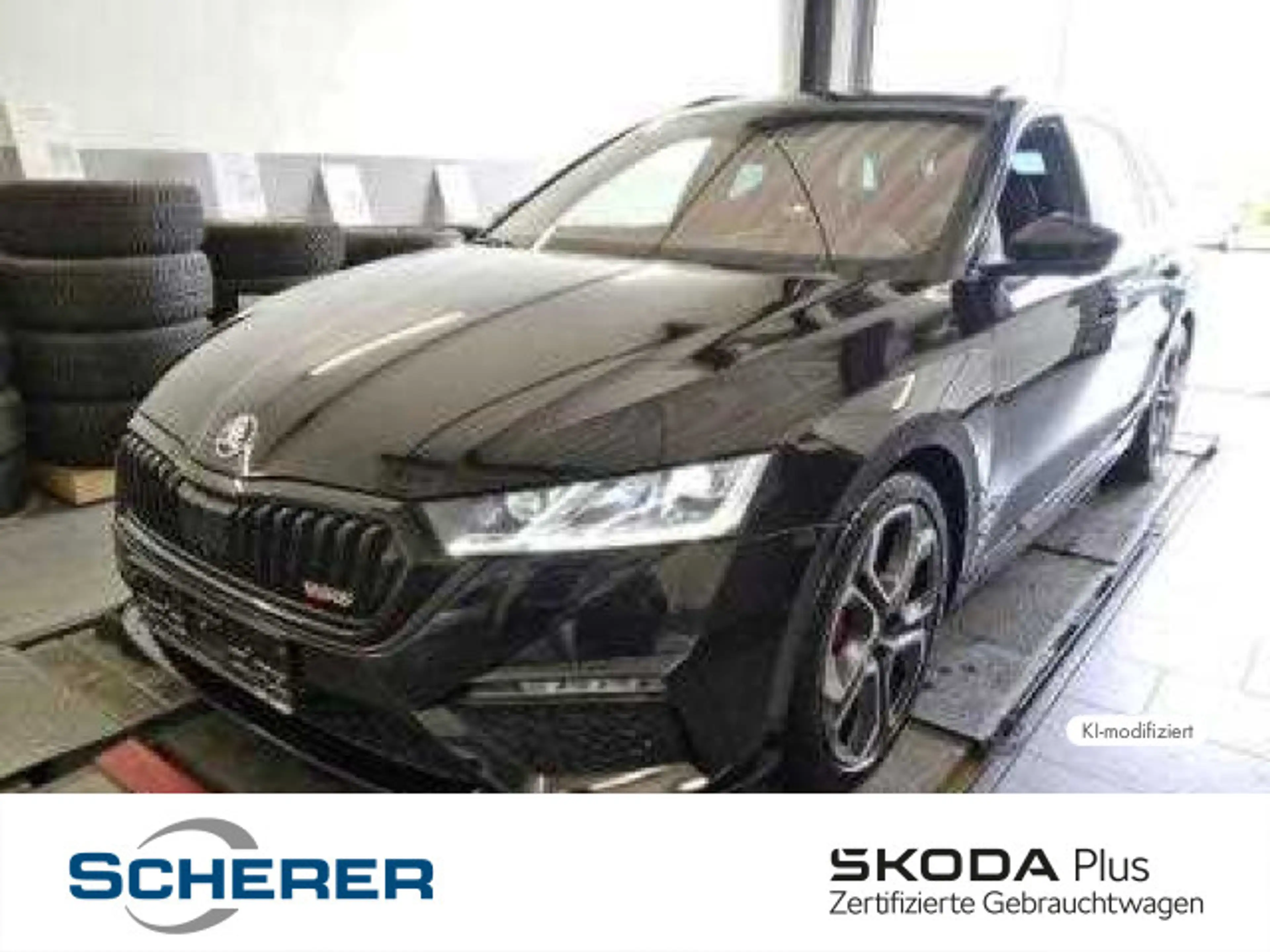 Skoda Octavia Combi RS 2.0 TSI DSG AHK PANO MATRIX DCC