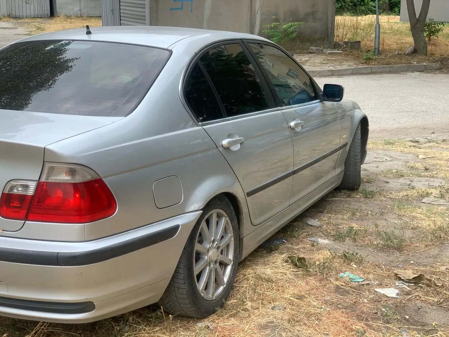 BMW 328 328i Sport Edition - 2