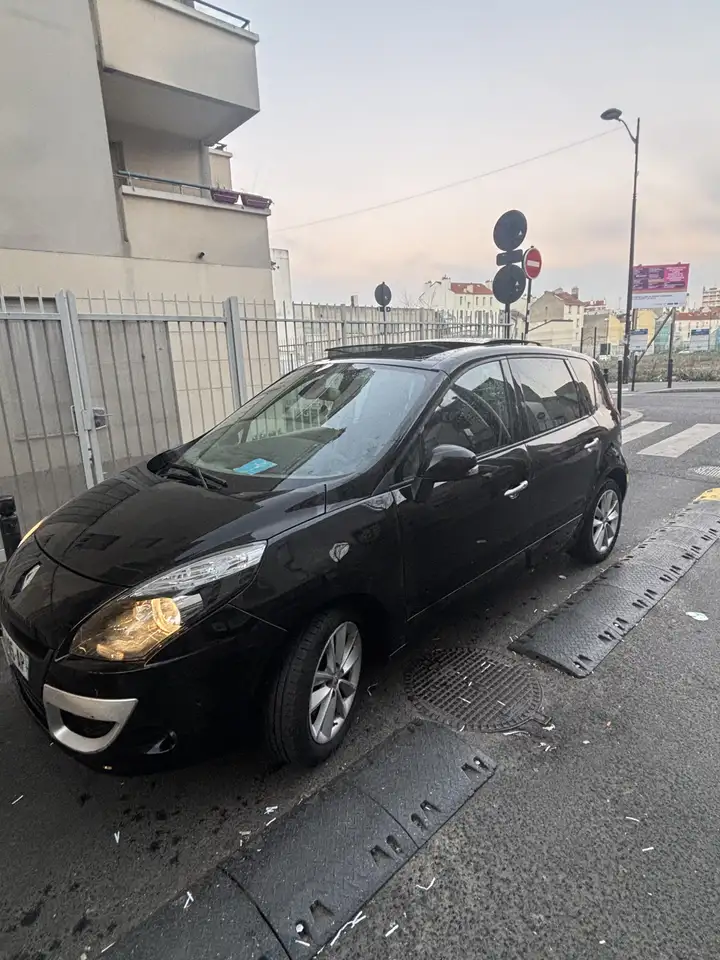Renault Scenic III dCi 150 FAP PrivilÃ¨ge A