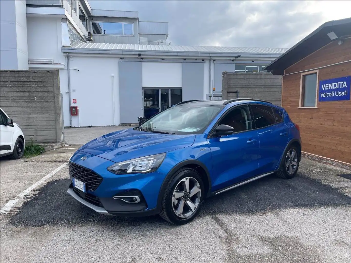 Ford Focus Active 1.0 ecoboost h s&s 125cv my20.75 Blau - 1