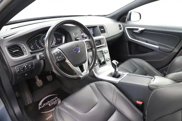Volvo S60 view 9