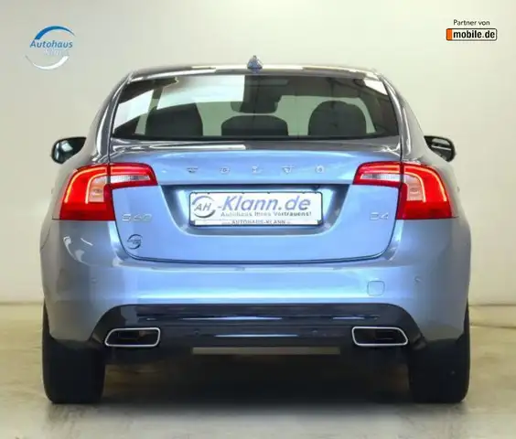 Volvo S60 view 5