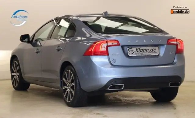Volvo S60 view 4