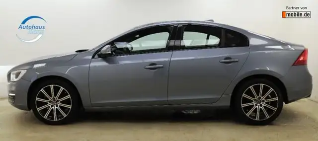 Volvo S60 view 8