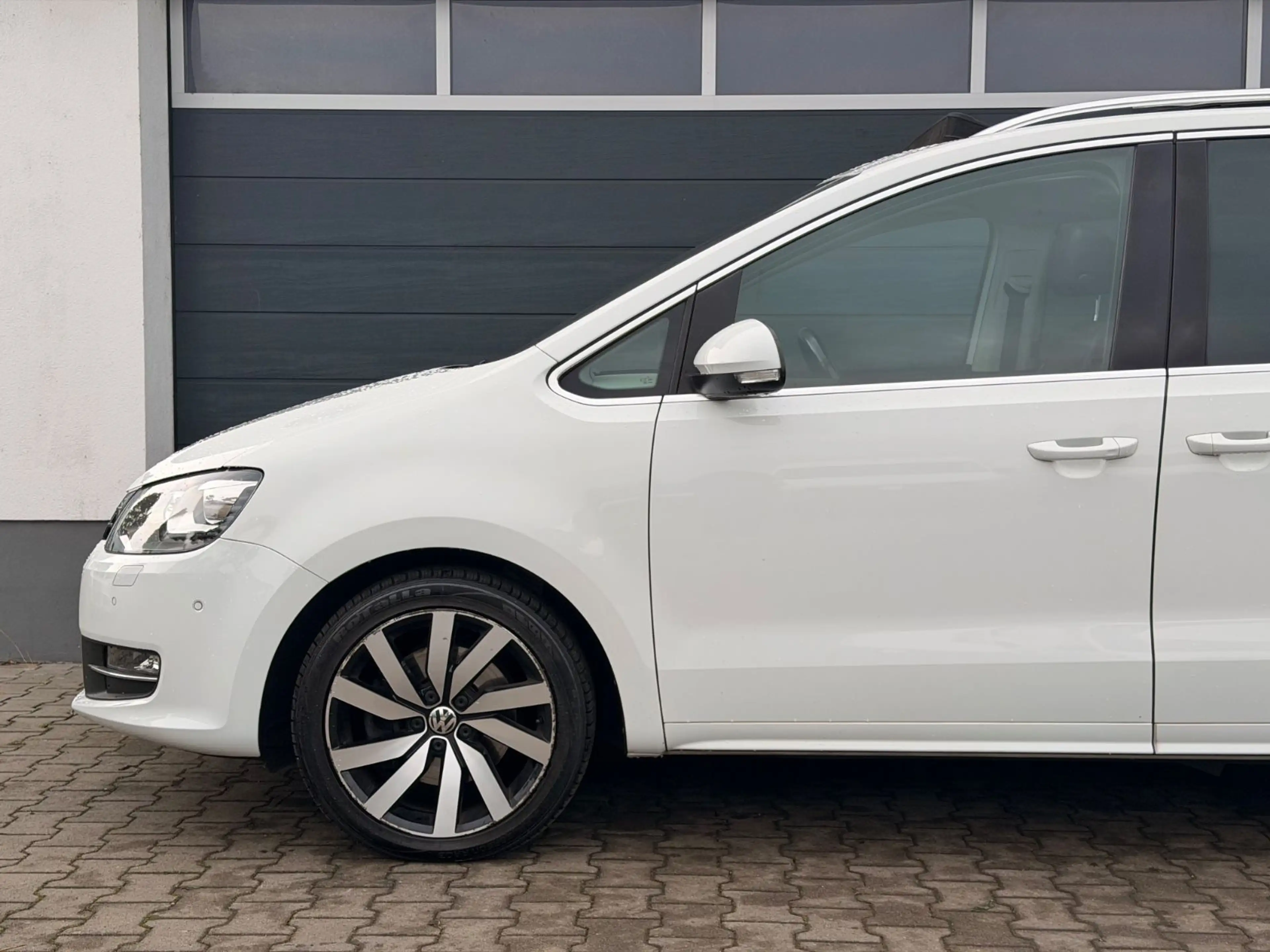 Volkswagen Sharan Highline DSG PANO 7 SITZER Leder el.Tür — photo 9
