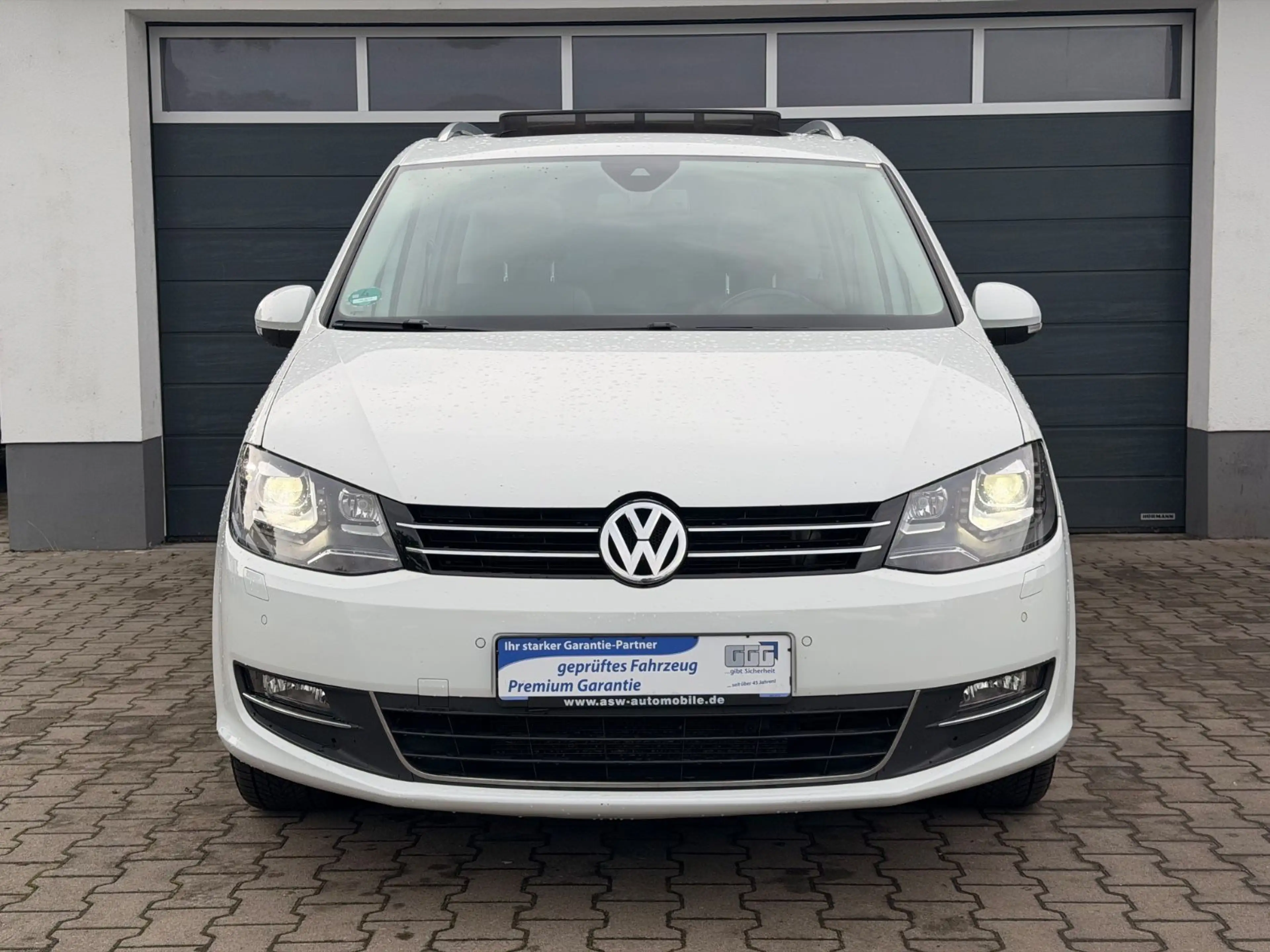 Volkswagen Sharan Highline DSG PANO 7 SITZER Leder el.Tür — photo 4