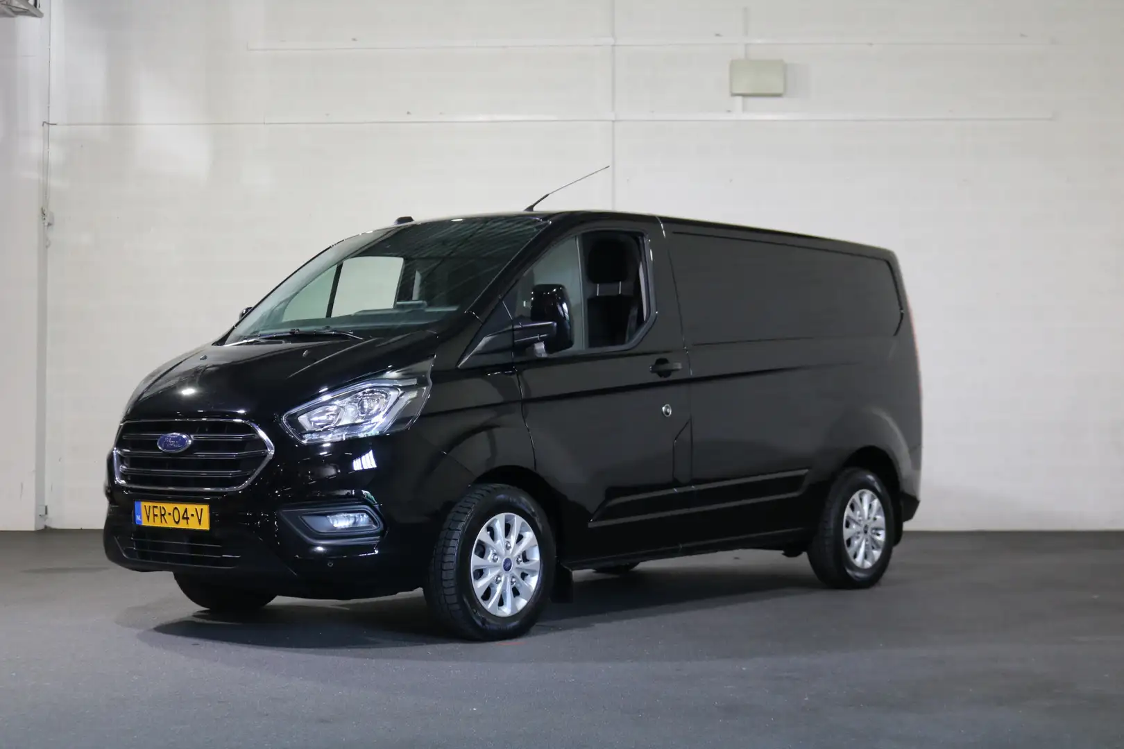 Ford Transit Custom 2.0 TDci 170pk L1 H1 Limited Automaat Airco Naviga Schwarz - 1