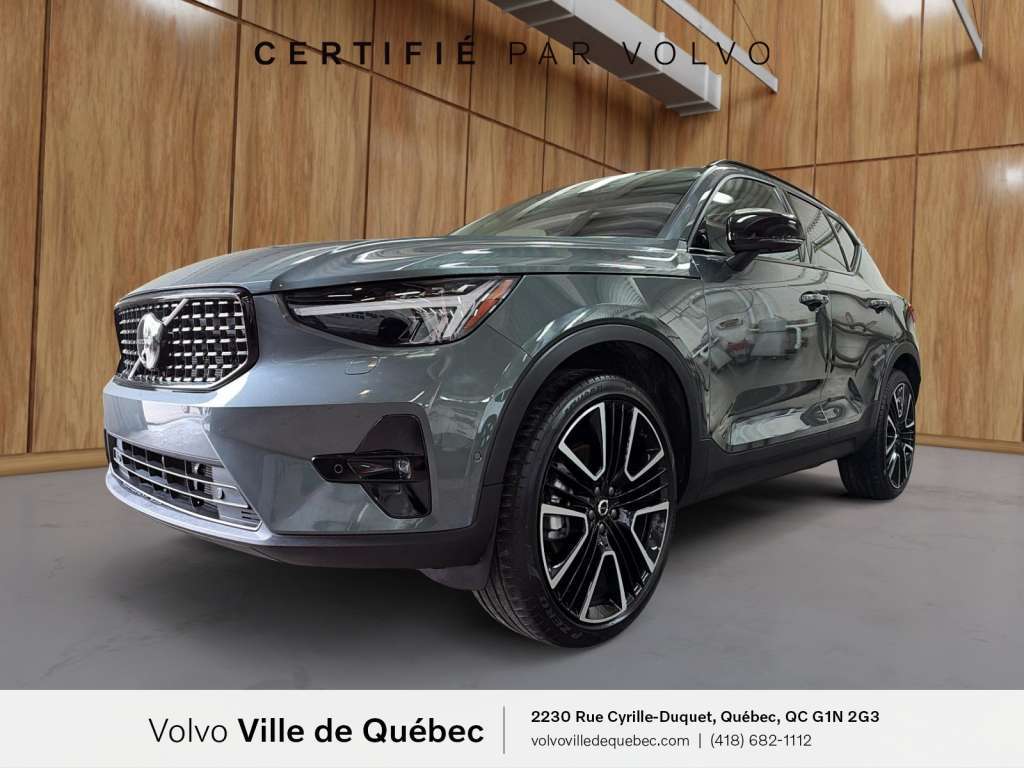 2026 Volvo XC40 B5 AWD Plus Dark Theme