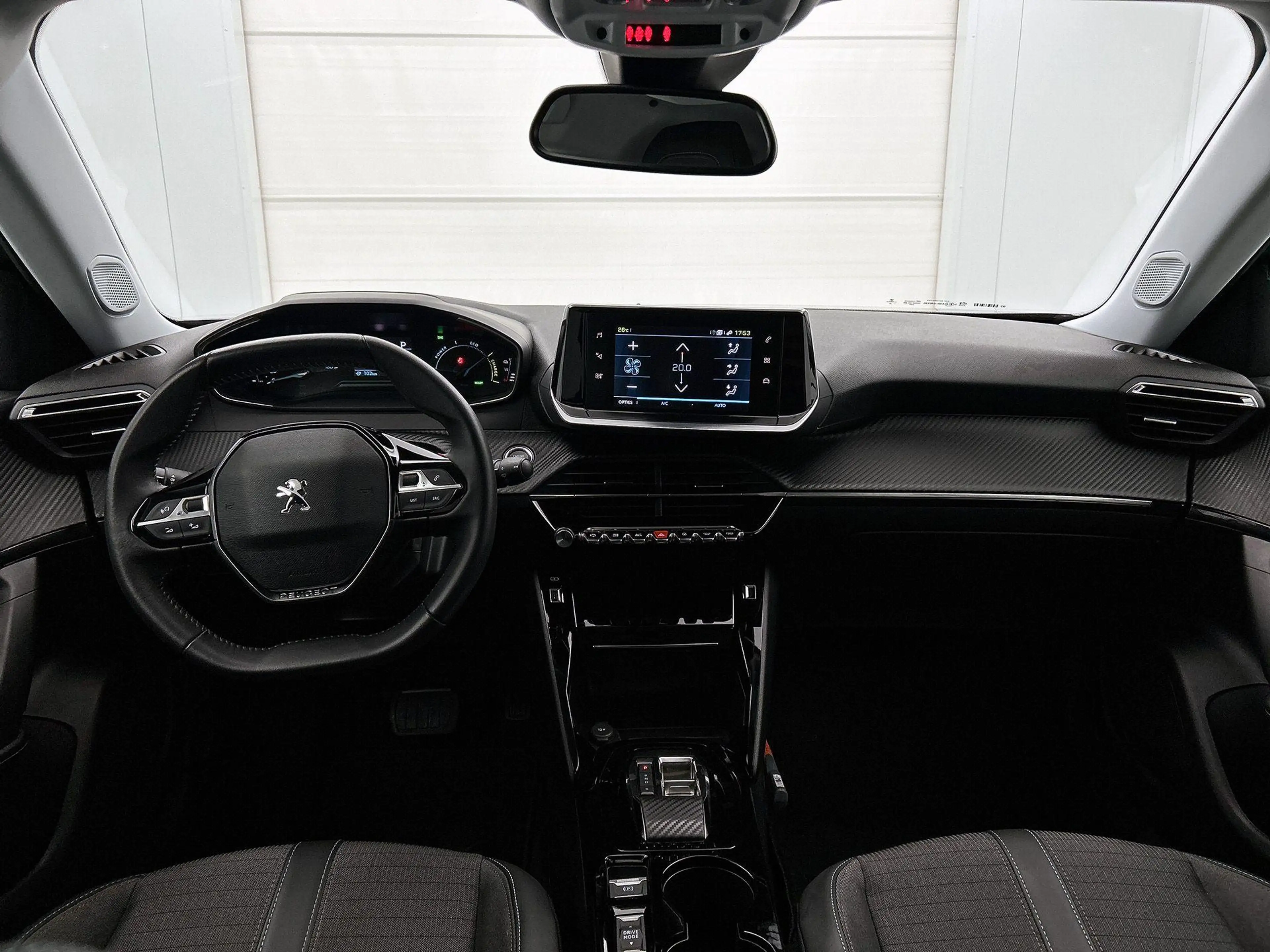 Peugeot e-2008 SUV EV Allure 50 kWh 136pk | Navigatie | Climate C — photo 13