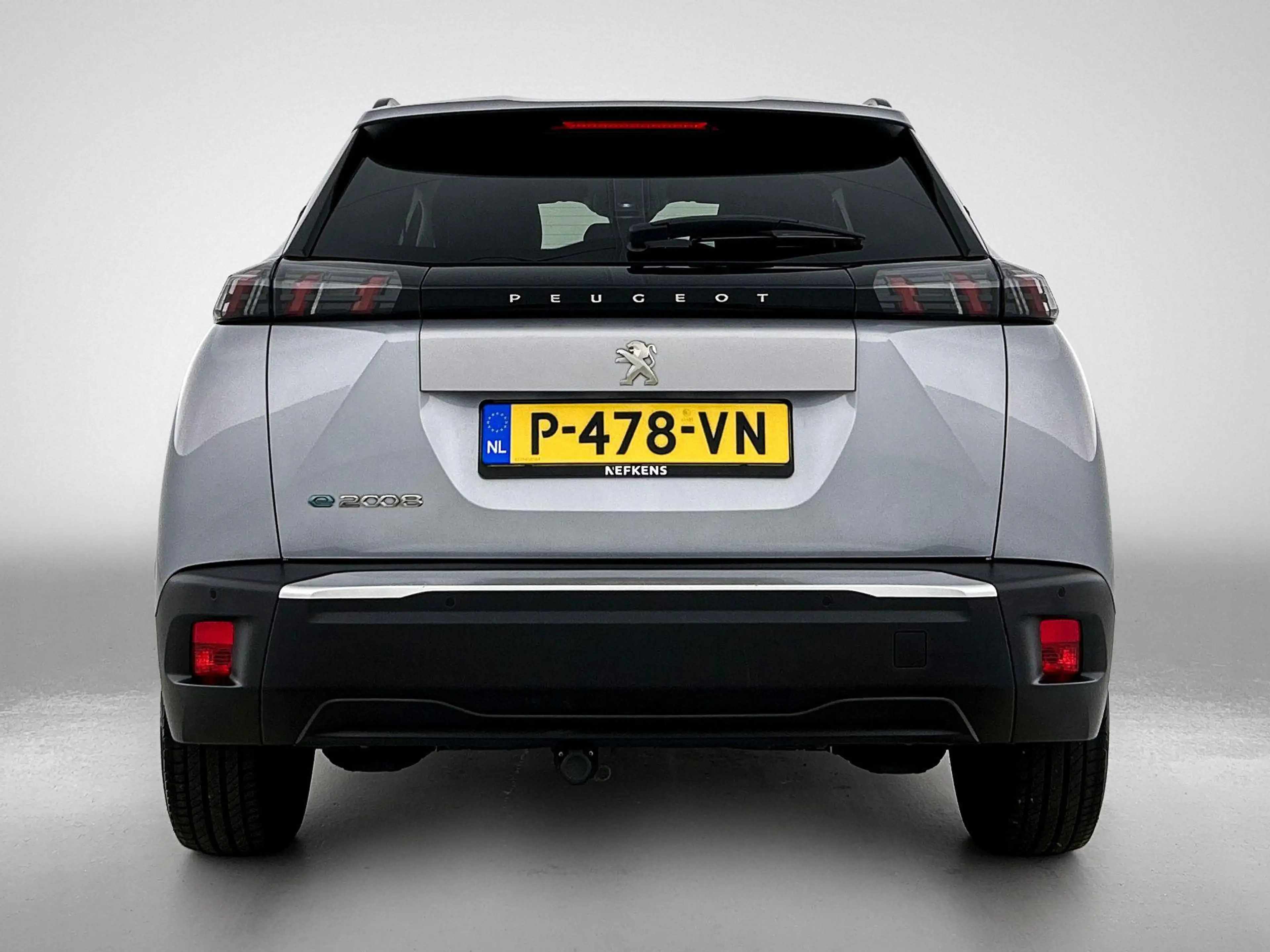 Peugeot e-2008 SUV EV Allure 50 kWh 136pk | Navigatie | Climate C — photo 6