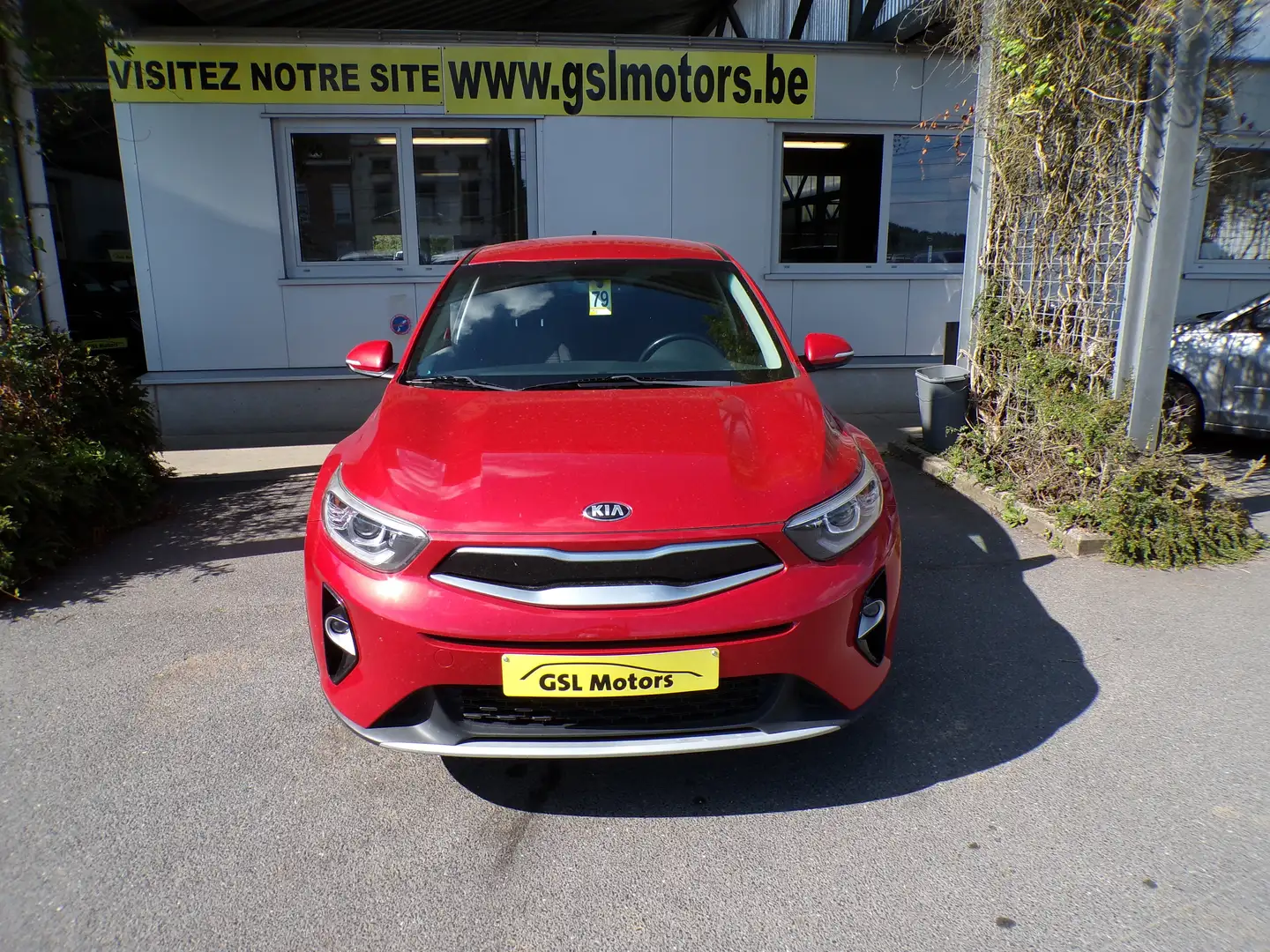 Kia Stonic 1.4i 100cvRouge 02/19 Airco GPS Bluetooth capteurs Rouge - 2