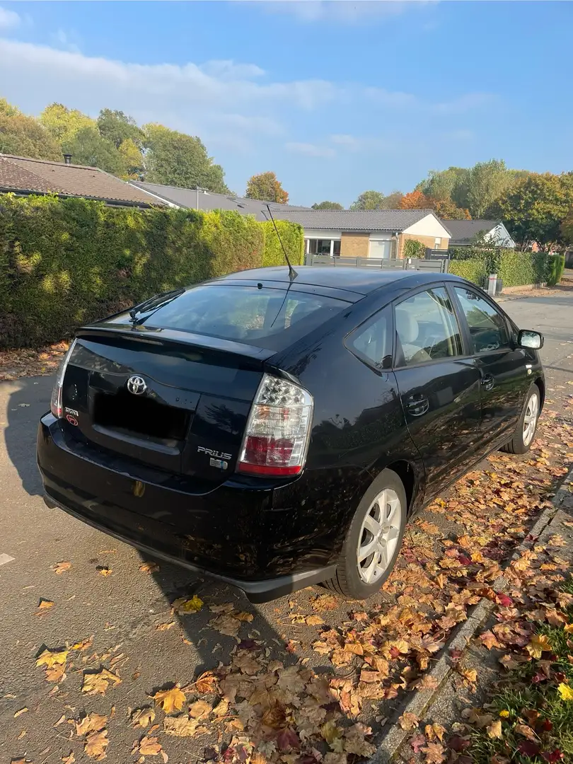 Toyota Prius 110h Linéa Sol MC - 2