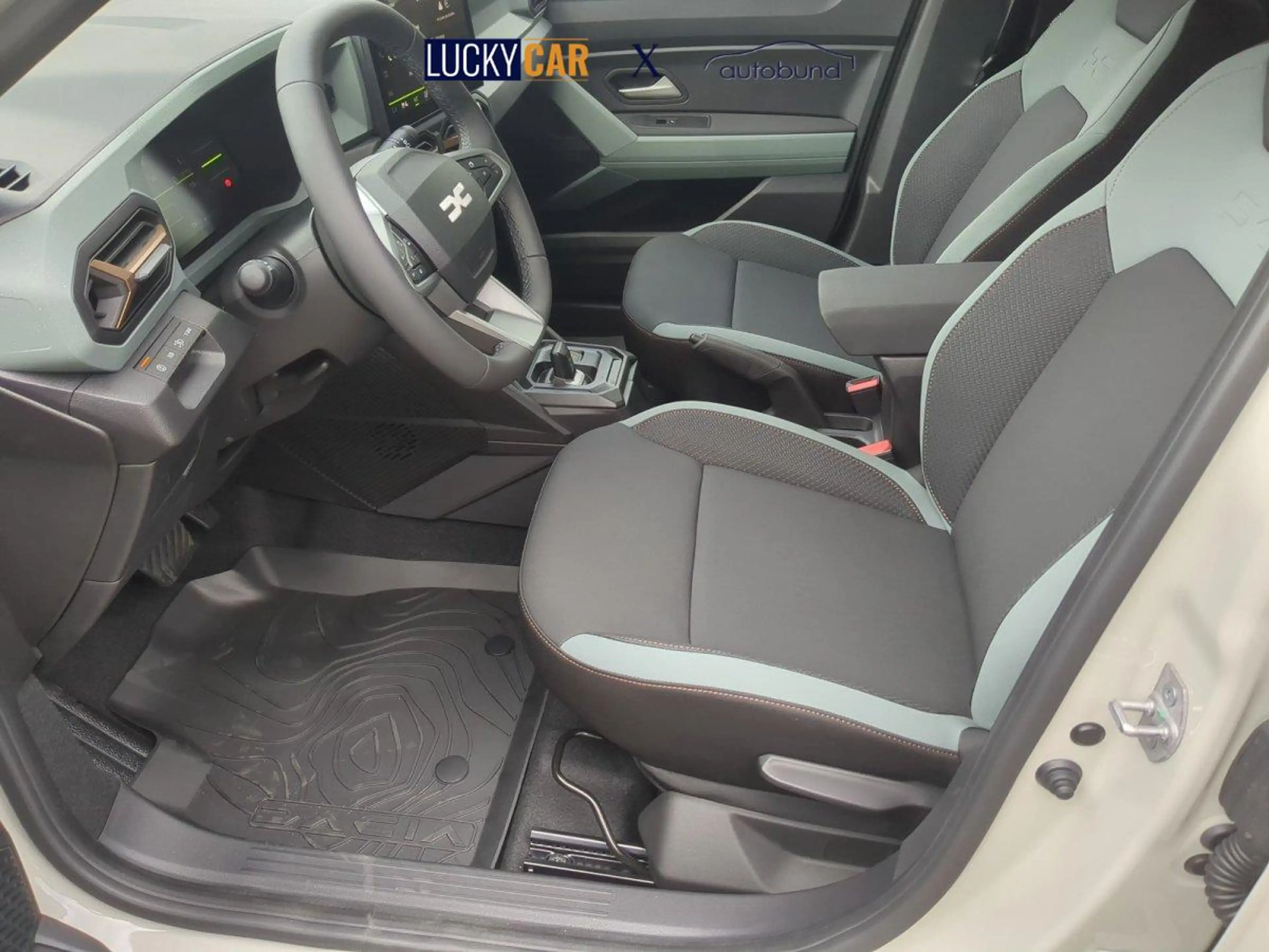 Dacia Duster Extreme SHZ LED RFK PDC Hybrid 155 116 kW (158 ... — photo 4
