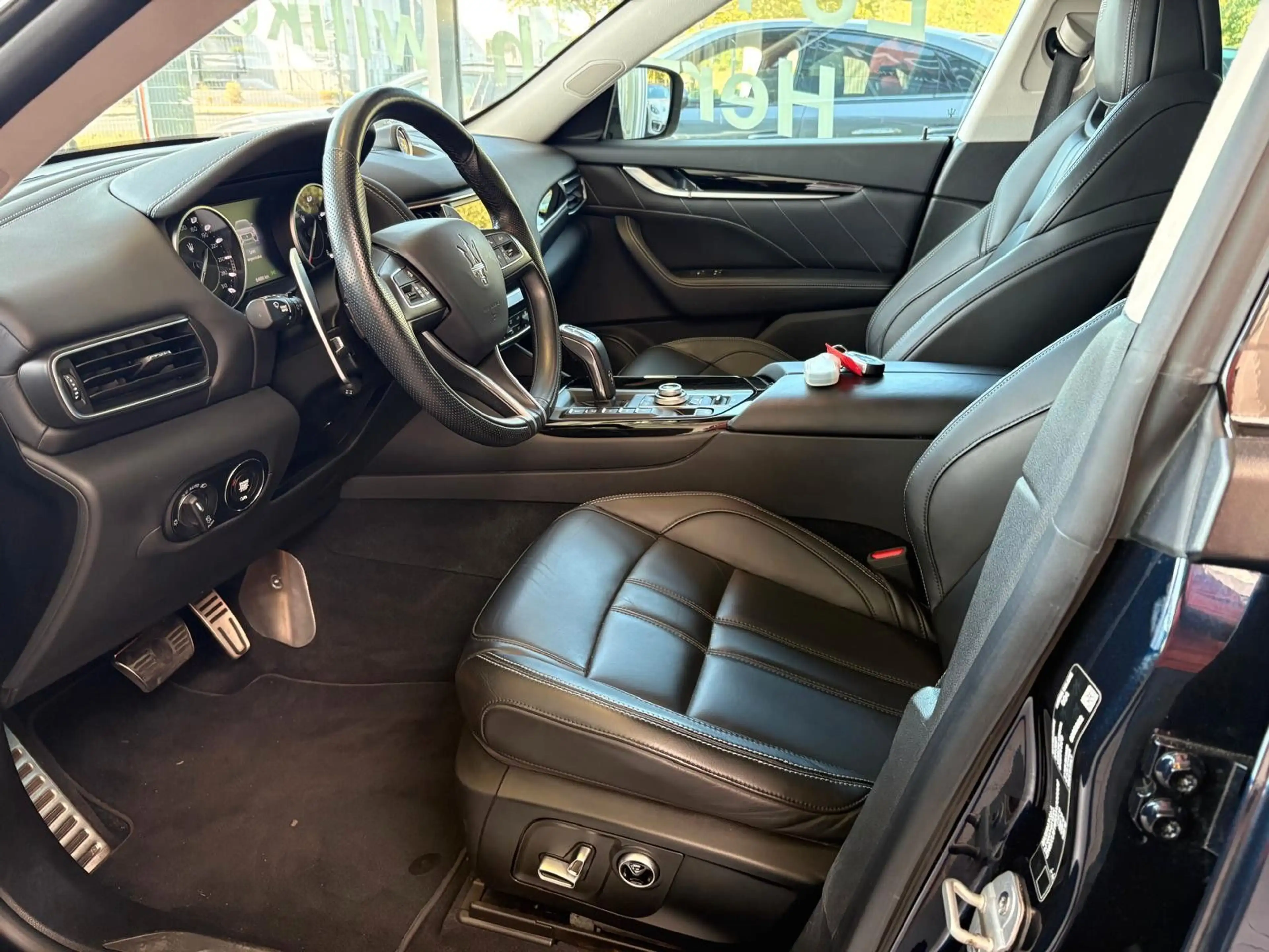 Maserati Levante GranLusso Q4 — photo 7