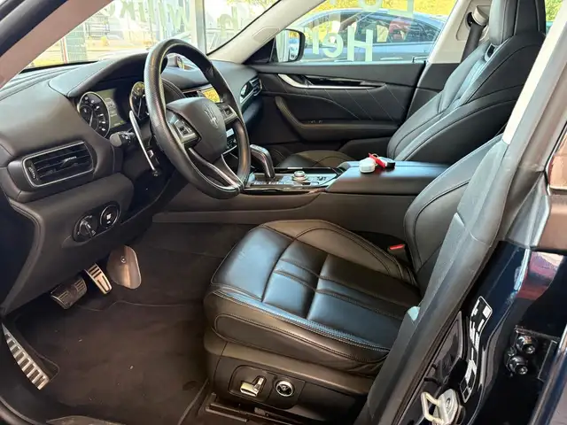 Maserati Levante view 7