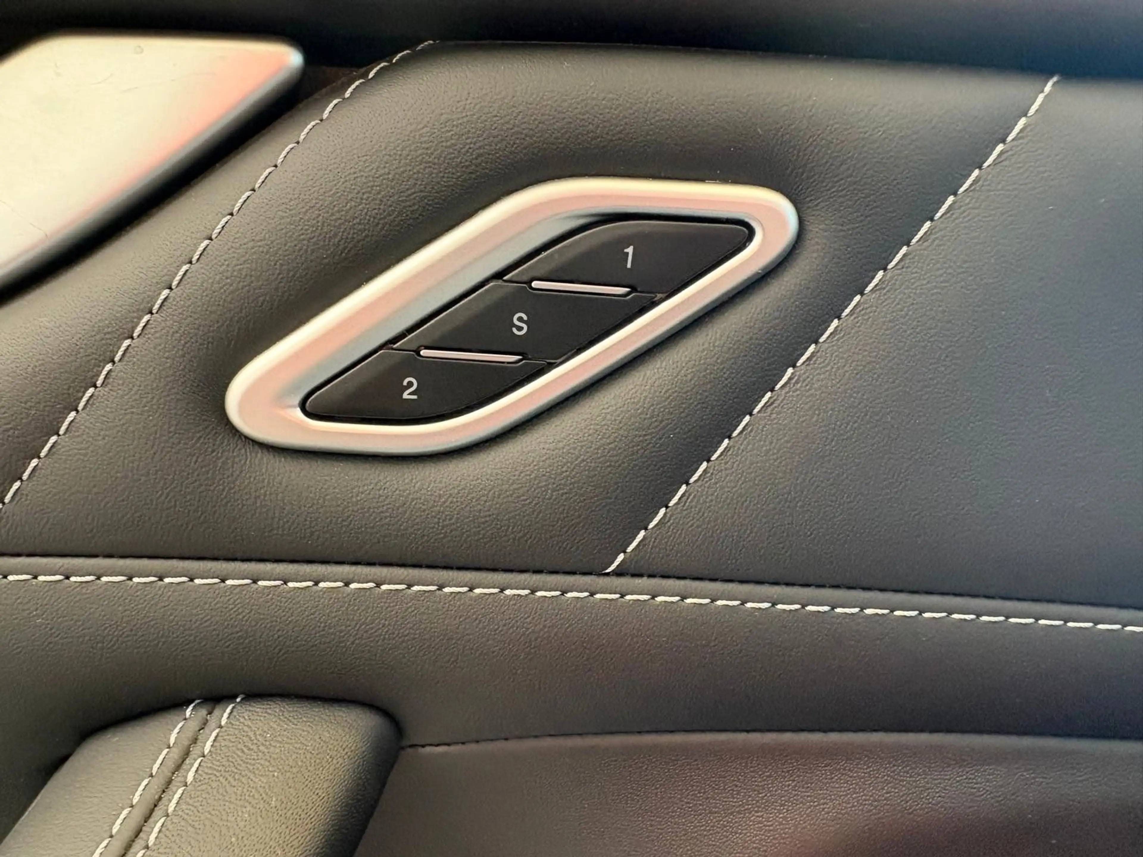 Maserati Levante GranLusso Q4 — photo 15