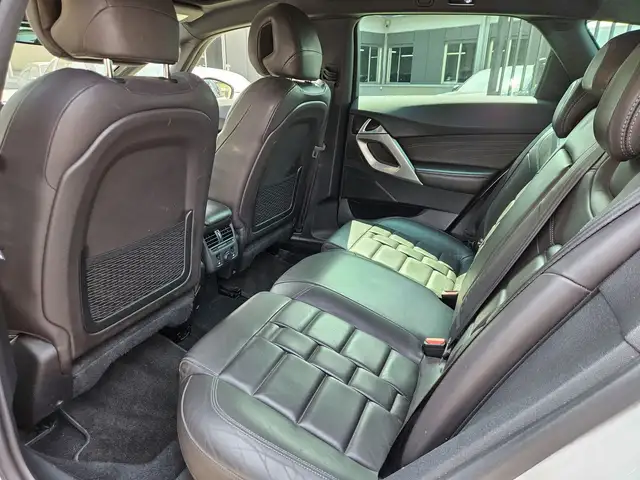 DS Automobiles DS 5 view 11