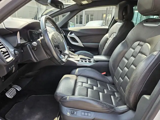 DS Automobiles DS 5 view 8