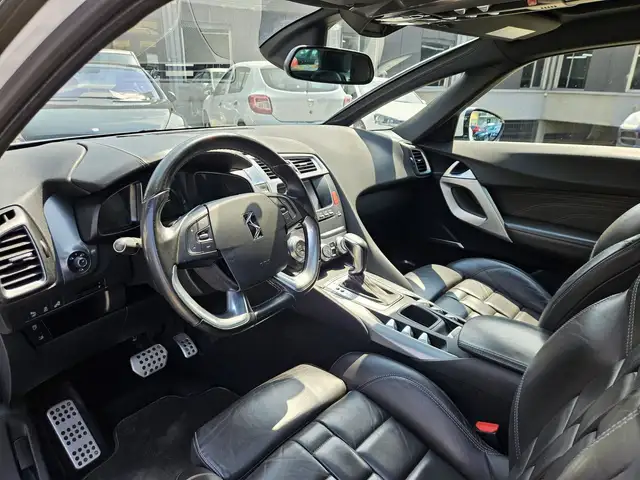 DS Automobiles DS 5 view 7