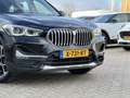 BMW X1 sDrive20i High Executive 190pk | Zwart - thumbnail 2